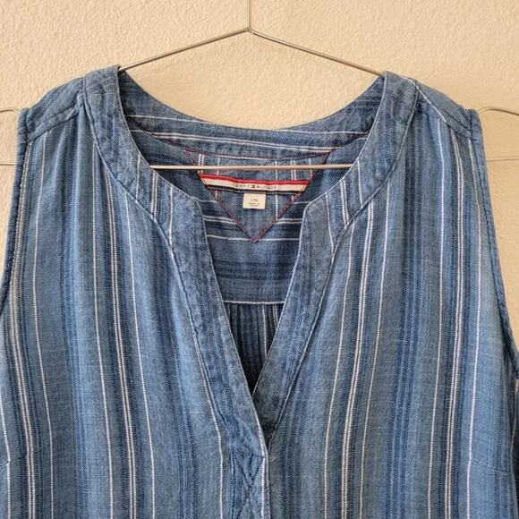 Tommy Hilfiger Denim Sleeveless Top Women Sz L Blue Striped V Neck Boho Casual - Picture 2 of 9